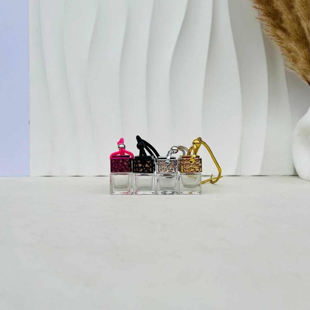 Rosette hanging car bottle (8ml)