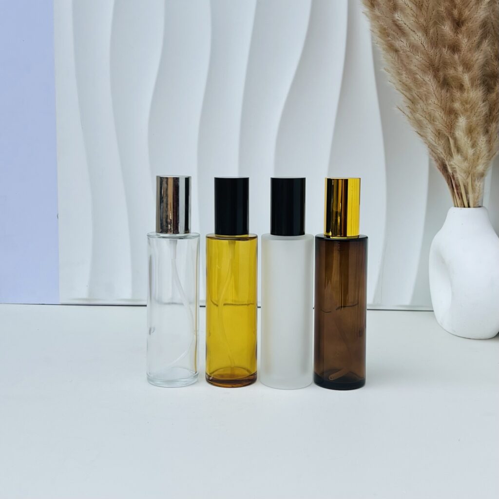 Colored long spray bottle